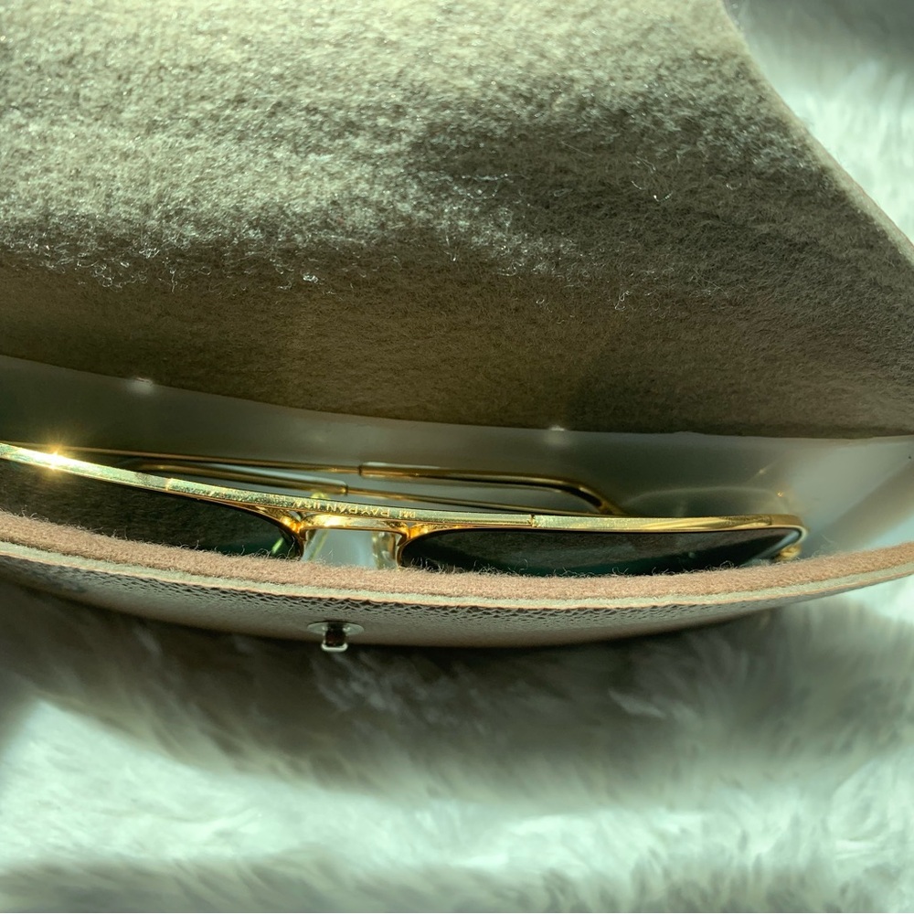 VINTAGE 1970's BAUSCH & LOMB RAY-BAN AVIATOR SUNGLASSES GOLD RIMS with CASE